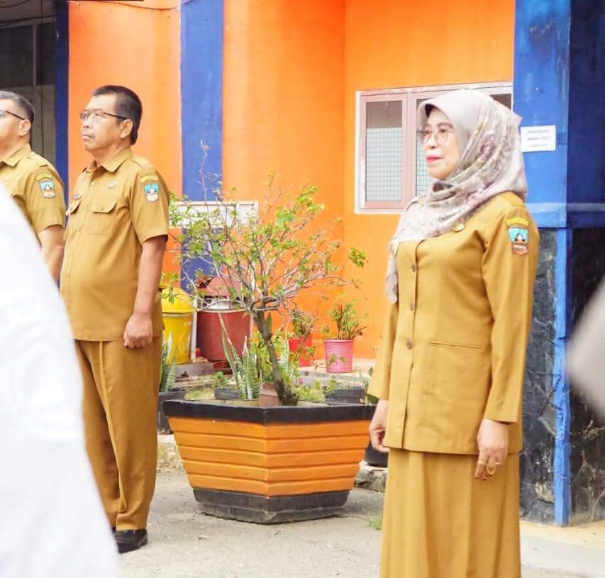 Wabup Dharmasraya Pimpin Apel Pagi ASN di Komplek Perkantoran Eks RSUD