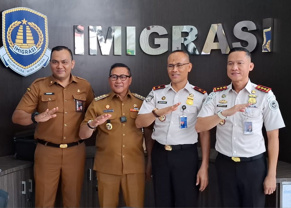 MoU Layanan Keimigrasian Ditandatangani, Buat Paspor Bisa di MPP Bukittinggi