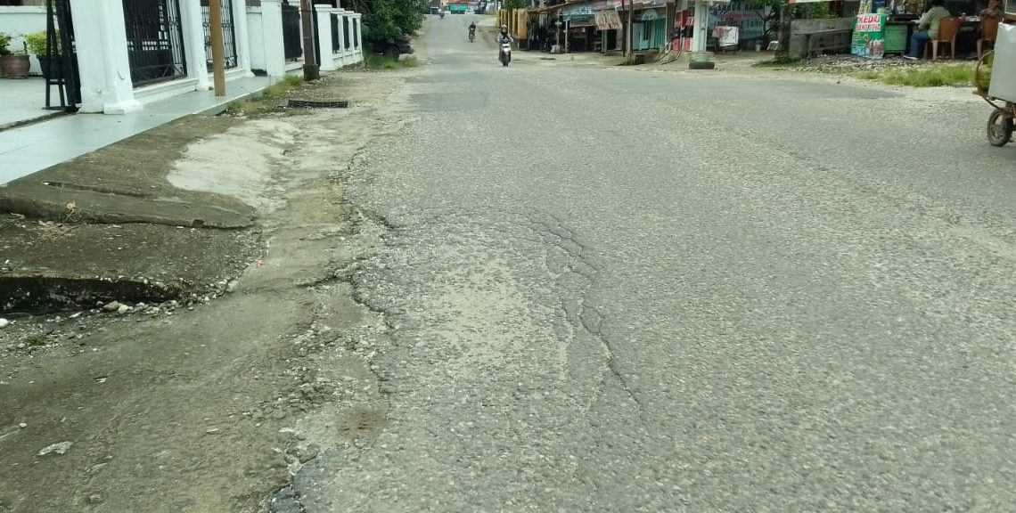 Proyek APBD Miliaran Bermasalah, Kadis dan Kabid PU Sarolangun Kompak “Menghilang”