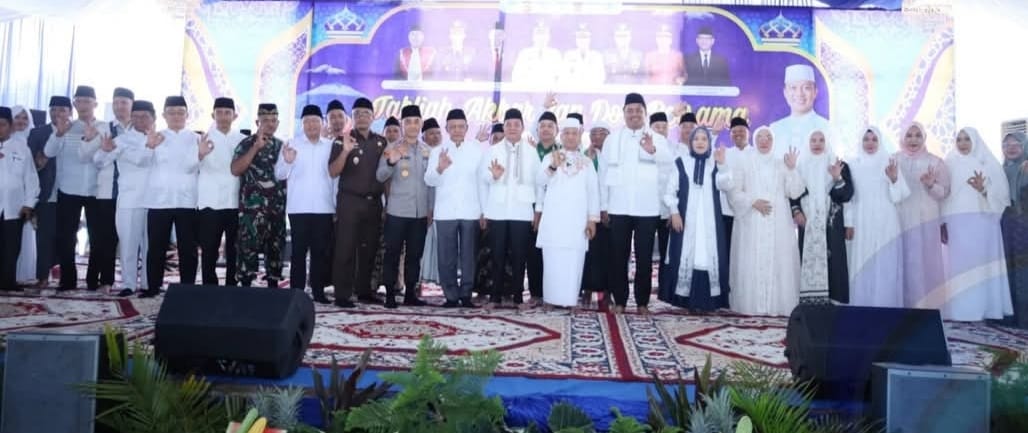 Tabligh Akbar dan Doa Bersama Warnai HUT ke-22 OKU Selatan, Hadirkan Ustaz Das’ad Latif