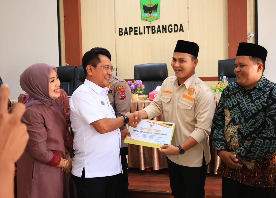 Apresiasi Pejuang Kemanusiaan, Bupati JKA Beri Penghargaan Relawan Tahap II