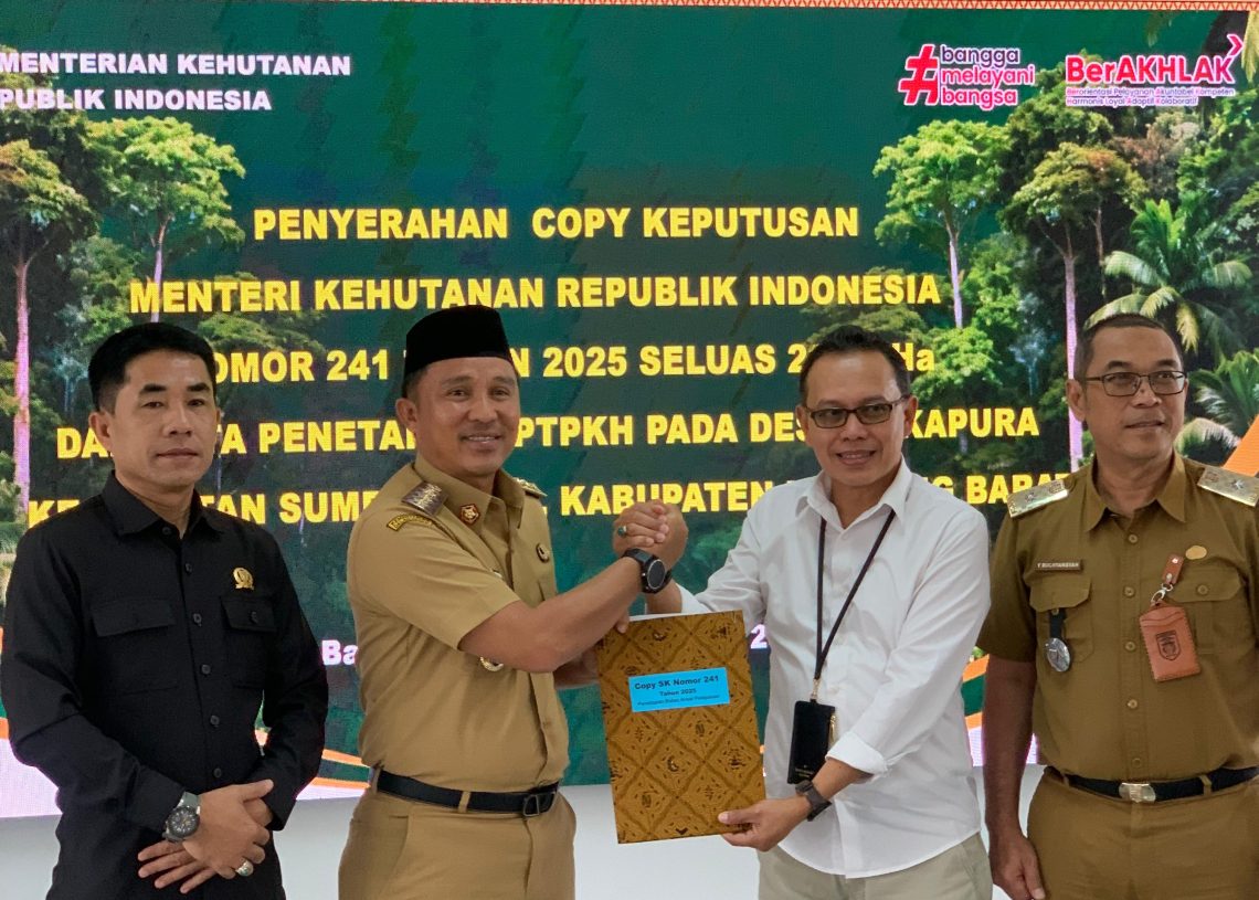 Penantian Panjang Berbuah Hasil, Pemkab Lampung Barat Terima SK Pelepasan Kawasan Hutan untuk TORA