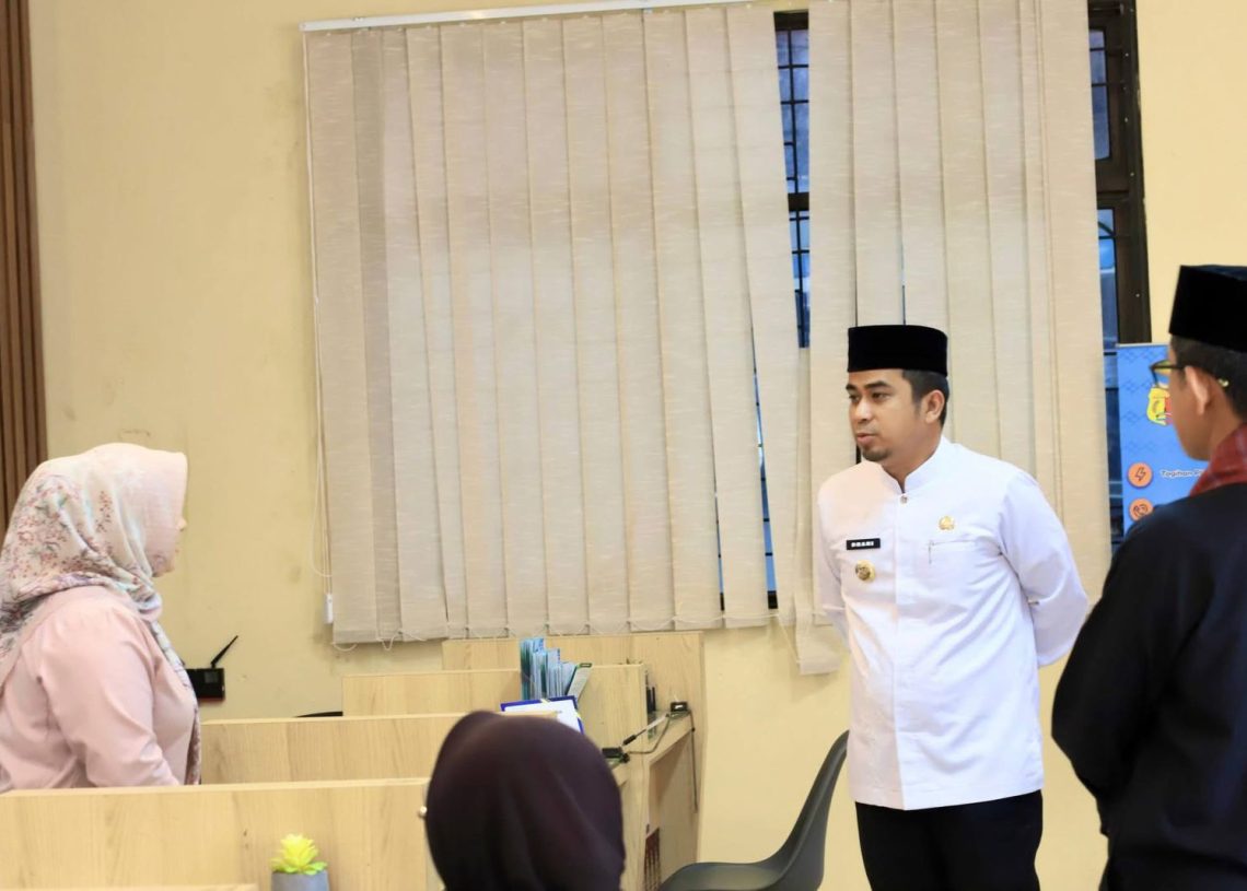 Wali Kota Solok Sidak DPMPTSP, Pastikan Pelayanan Publik Berjalan Optimal