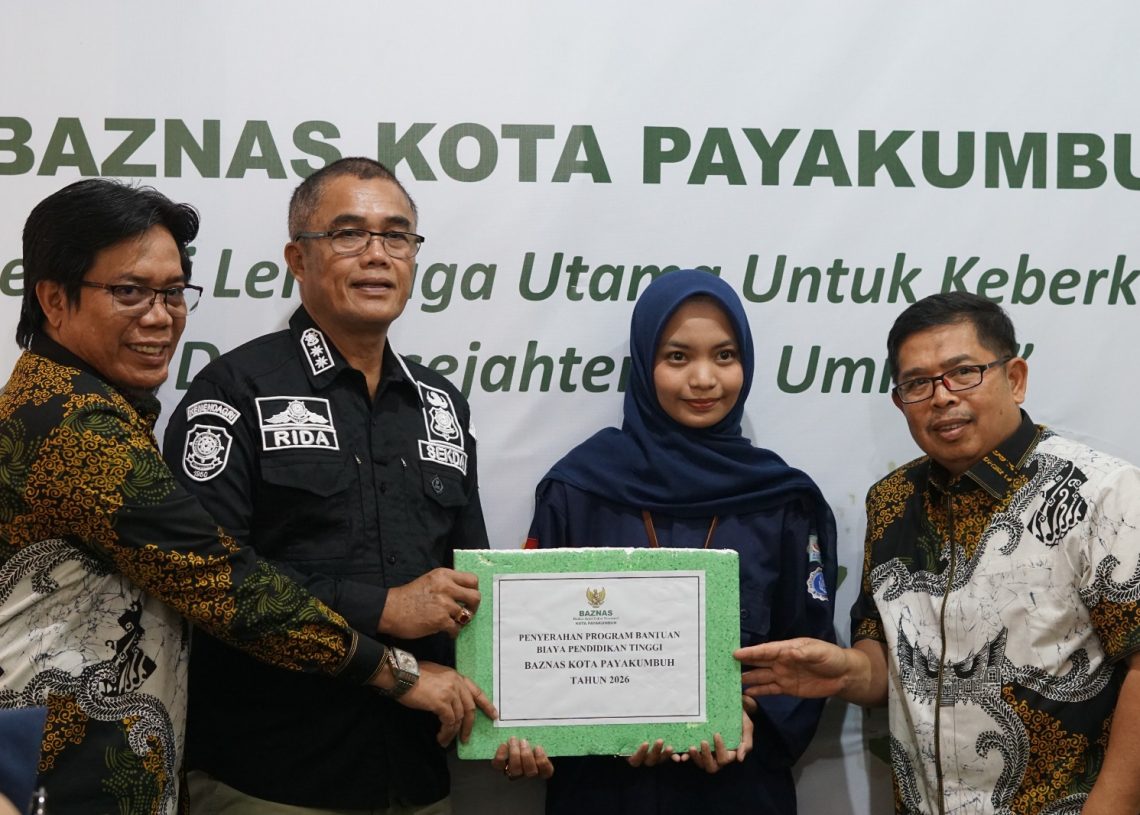 Pemko Payakumbuh–Baznas Salurkan Bantuan Pendidikan untuk Mahasiswa Kurang Mampu