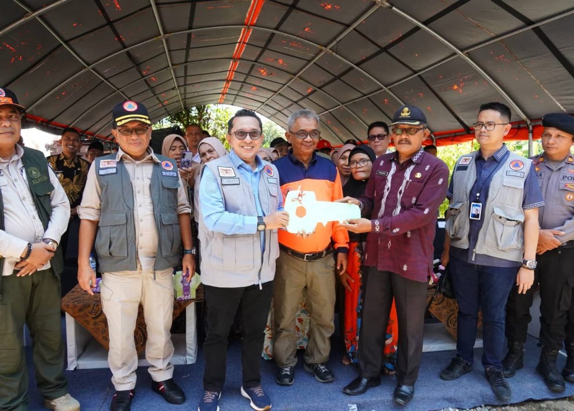 Mendagri Resmikan 1.300 Huntara untuk Warga Terdampak, Eka Putra Apresiasi Pemerintah Pusat