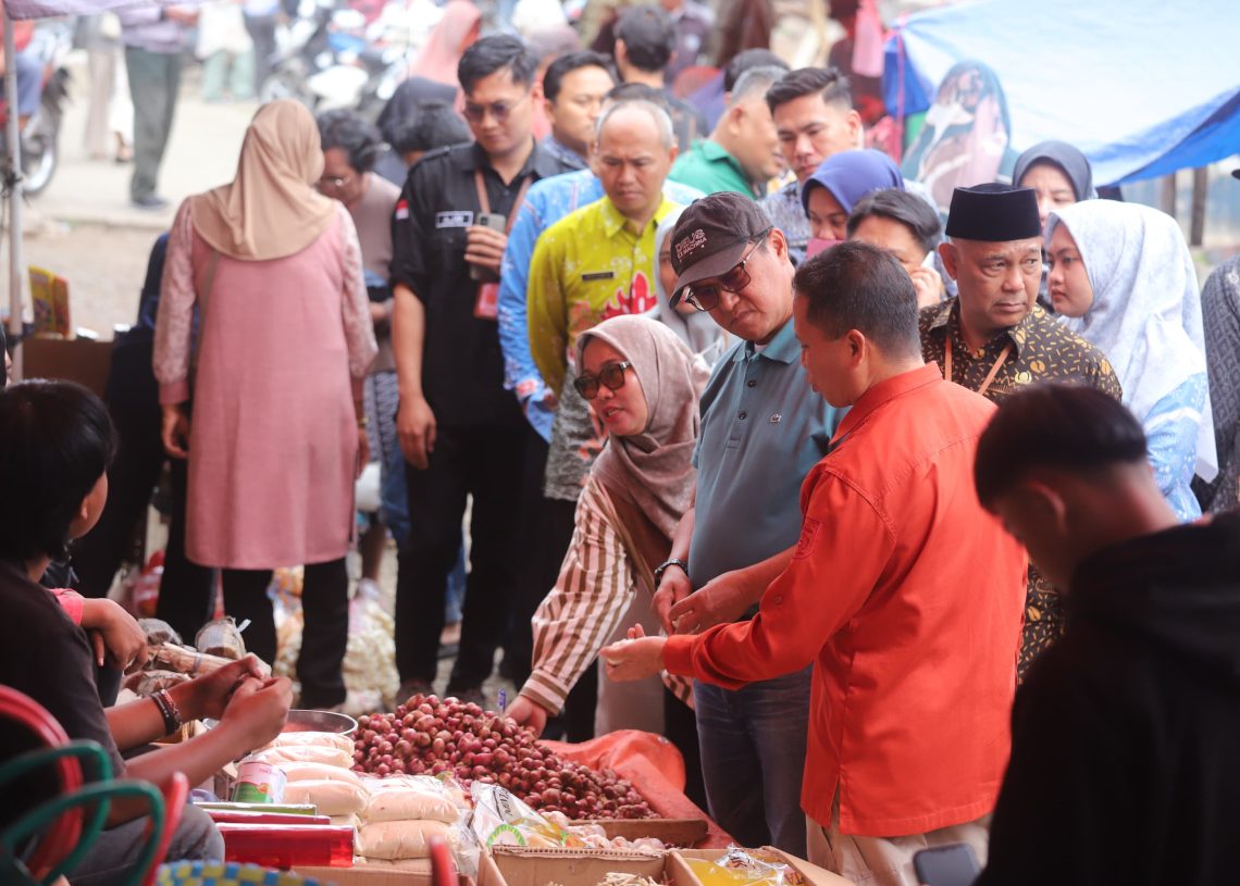 Pastikan Harga Bapokting Stabil Selama Ramadhan, Sekda Lampung Barat Pantau Pasar Liwa