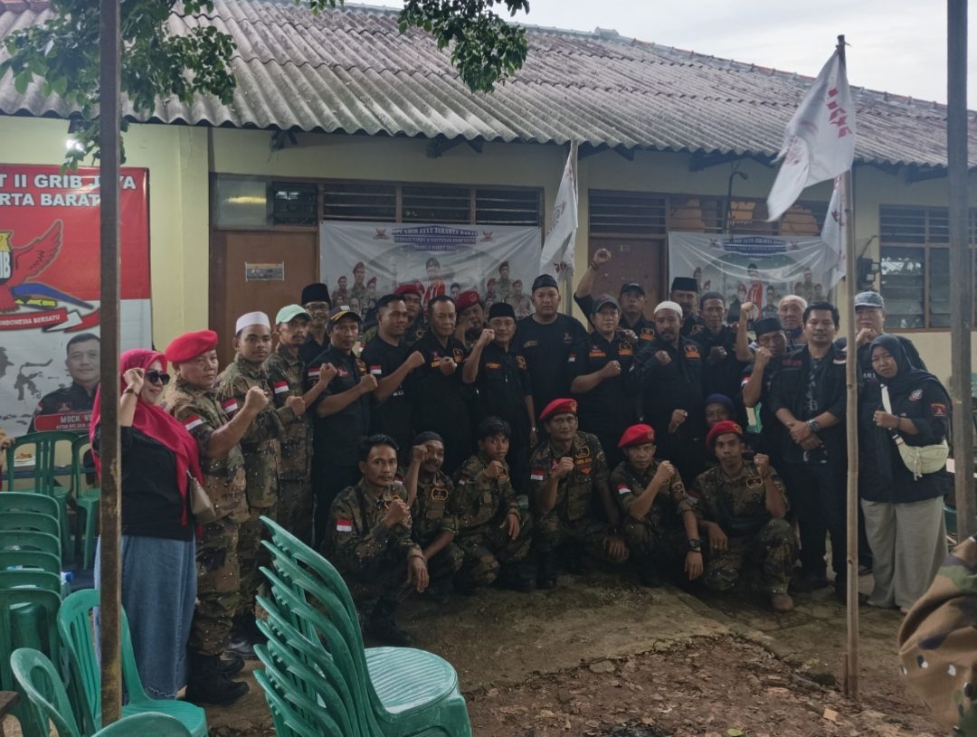 Santuni 200 Anak Yatim, DPC GRIB Jaya Jakarta Barat Bagikan 250 Nasi Box untuk Pengguna Jalan